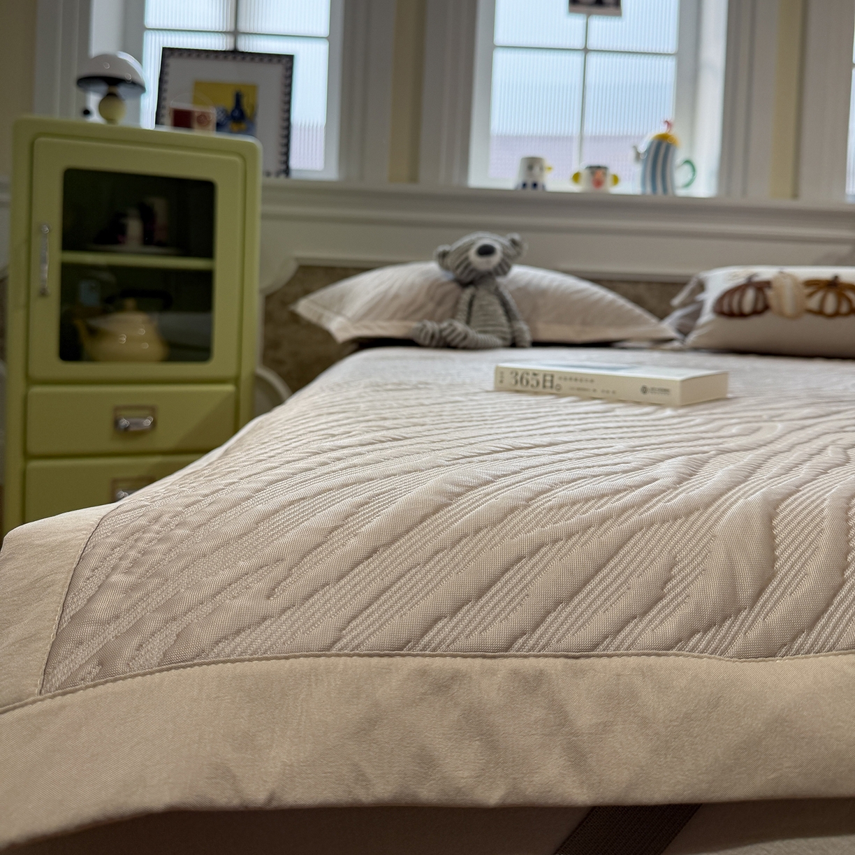 91家纺网 家纺一手货源 找家纺 Sweet dreams甜梦 2026新款夏款A类提花乙纶PE豆豆凉席 简斑香槟