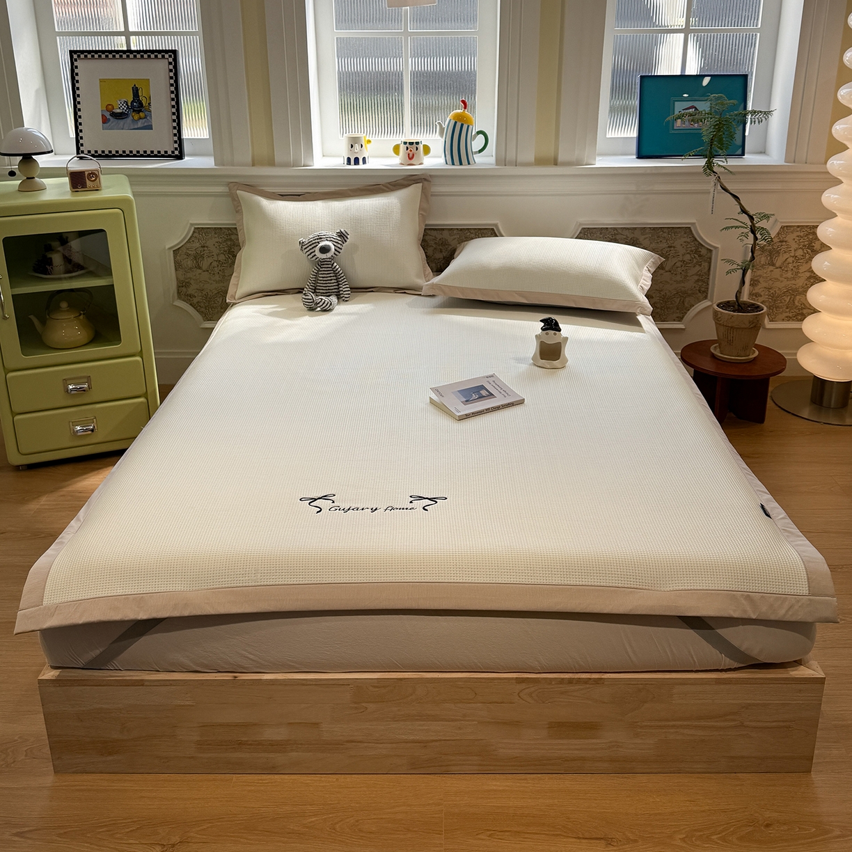 91家纺网 家纺一手货源 找家纺 （总）Sweet dreams甜梦 2026新款夏款miumiu风刺绣蝴蝶结A类PE凉感豆豆席