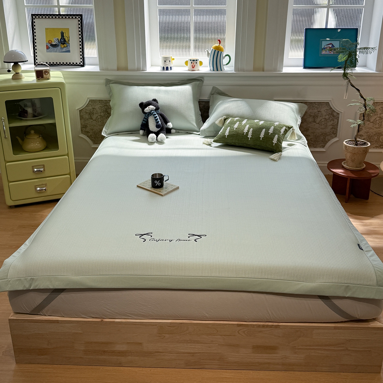 91家纺网 家纺一手货源 找家纺 （总）Sweet dreams甜梦 2026新款夏款miumiu风刺绣蝴蝶结A类PE凉感豆豆席