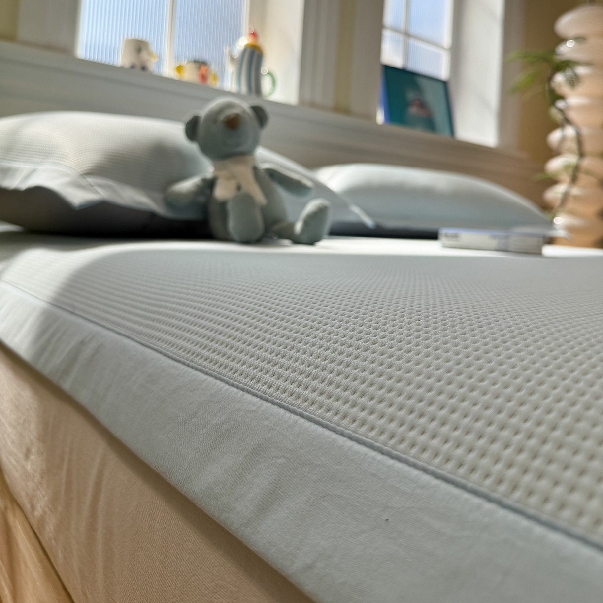 91家纺网 家纺一手货源 找家纺 Sweet dreams甜梦 2026新款夏款miumiu风刺绣蝴蝶结A类PE凉感豆豆席 海盐蓝