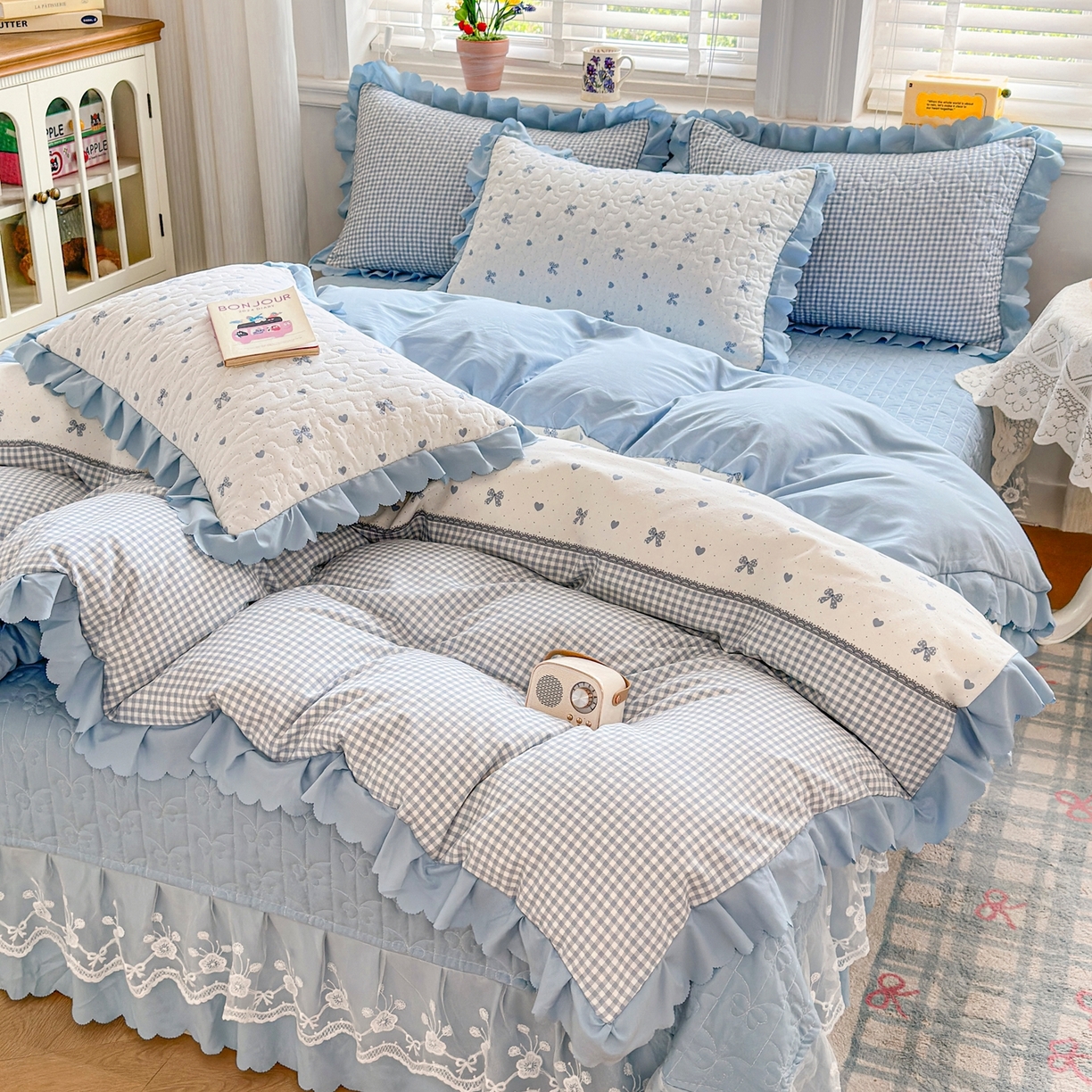 91家纺网 家纺一手货源 找家纺 雅眠居 2026新款直播爆款古法仿棉双层蕾丝花边床盖四件套 AB版-彩格蓝