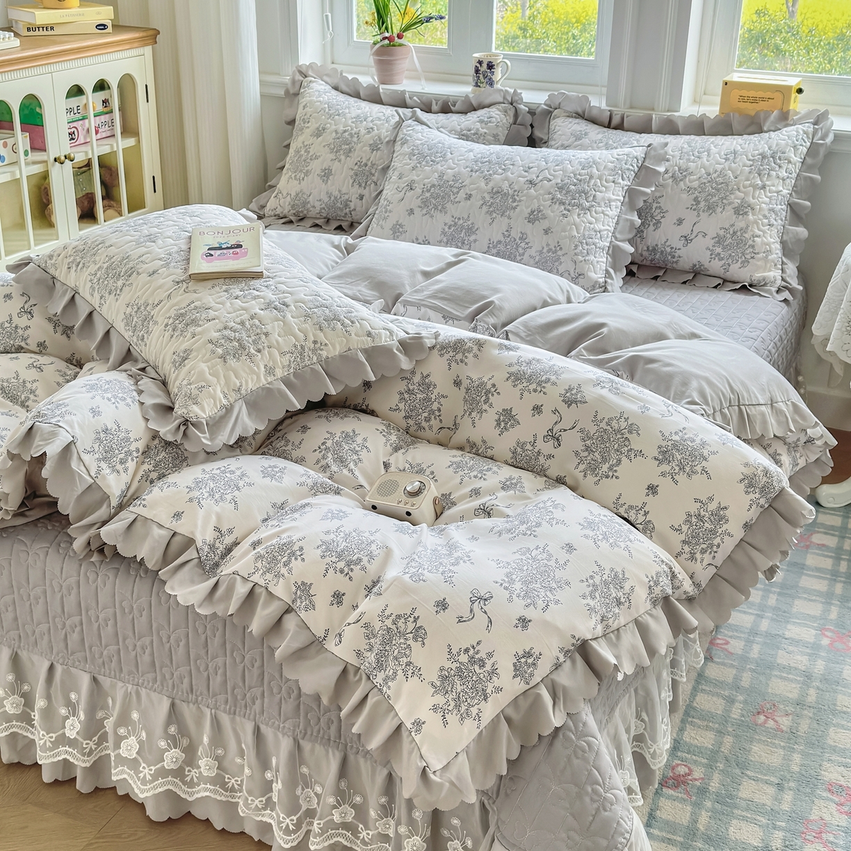 91家纺网 家纺一手货源 找家纺 雅眠居 2026新款直播爆款古法仿棉双层蕾丝花边床盖四件套 AB版-灰韵