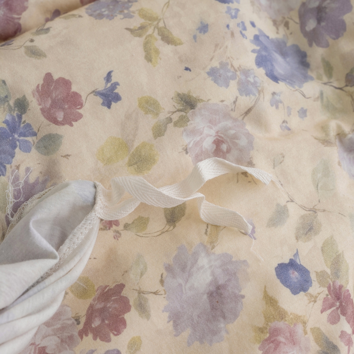 91家纺网 家纺一手货源 找家纺 梦可莱家居 2026春夏新款全棉纯棉针织棉印花小清新可爱Ins风四件套 知画