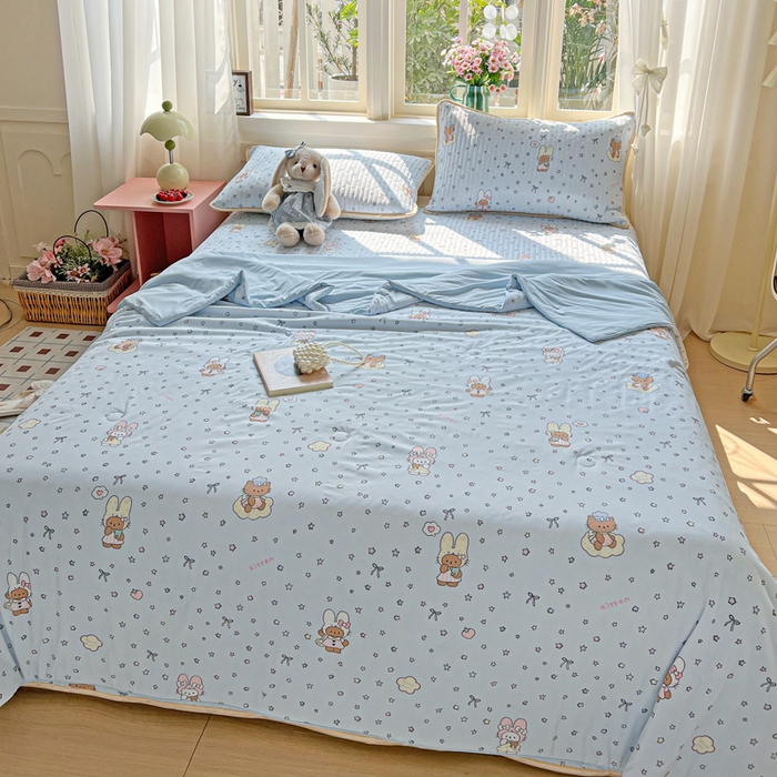 91家纺网 家纺一手货源 找家纺 卡普二店 2026新款A类锦氨凉感印花夏被四件套床盖凉席款--单夏被 萌兔星愿