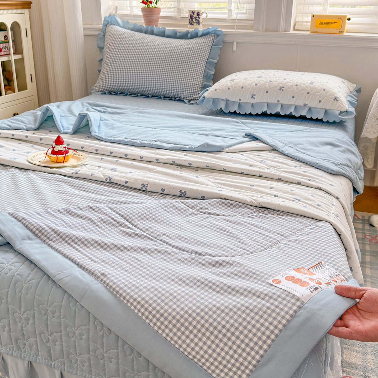 91家纺网 家纺一手货源 找家纺 雅眠居 2026直播爆款双层蕾丝花边夏被款床盖款四件套 AB版-彩格蓝