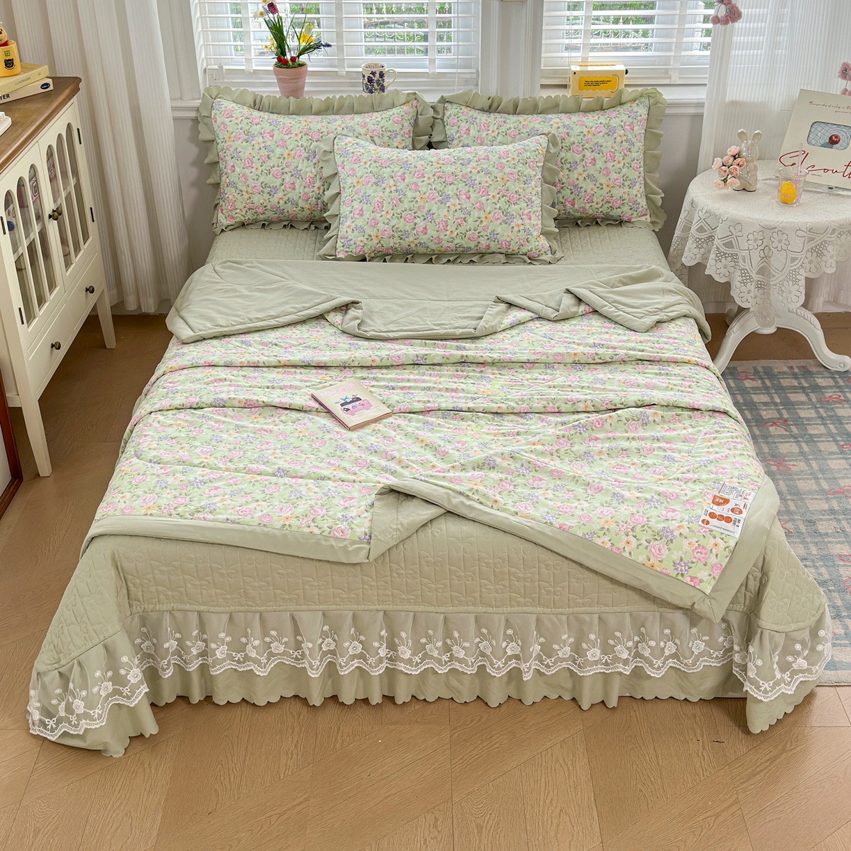 91家纺网 家纺一手货源 找家纺 雅眠居 2026直播爆款双层蕾丝花边夏被款床盖款四件套 AB版-花海