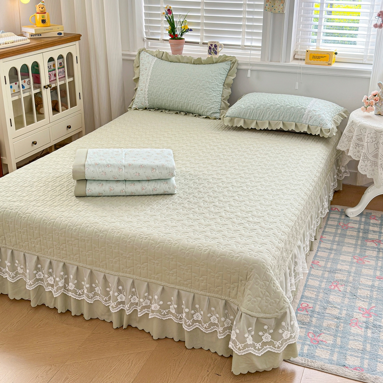 91家纺网 家纺一手货源 找家纺 雅眠居 2026直播爆款双层蕾丝花边夏被款床盖款四件套 AB版-秘境绿
