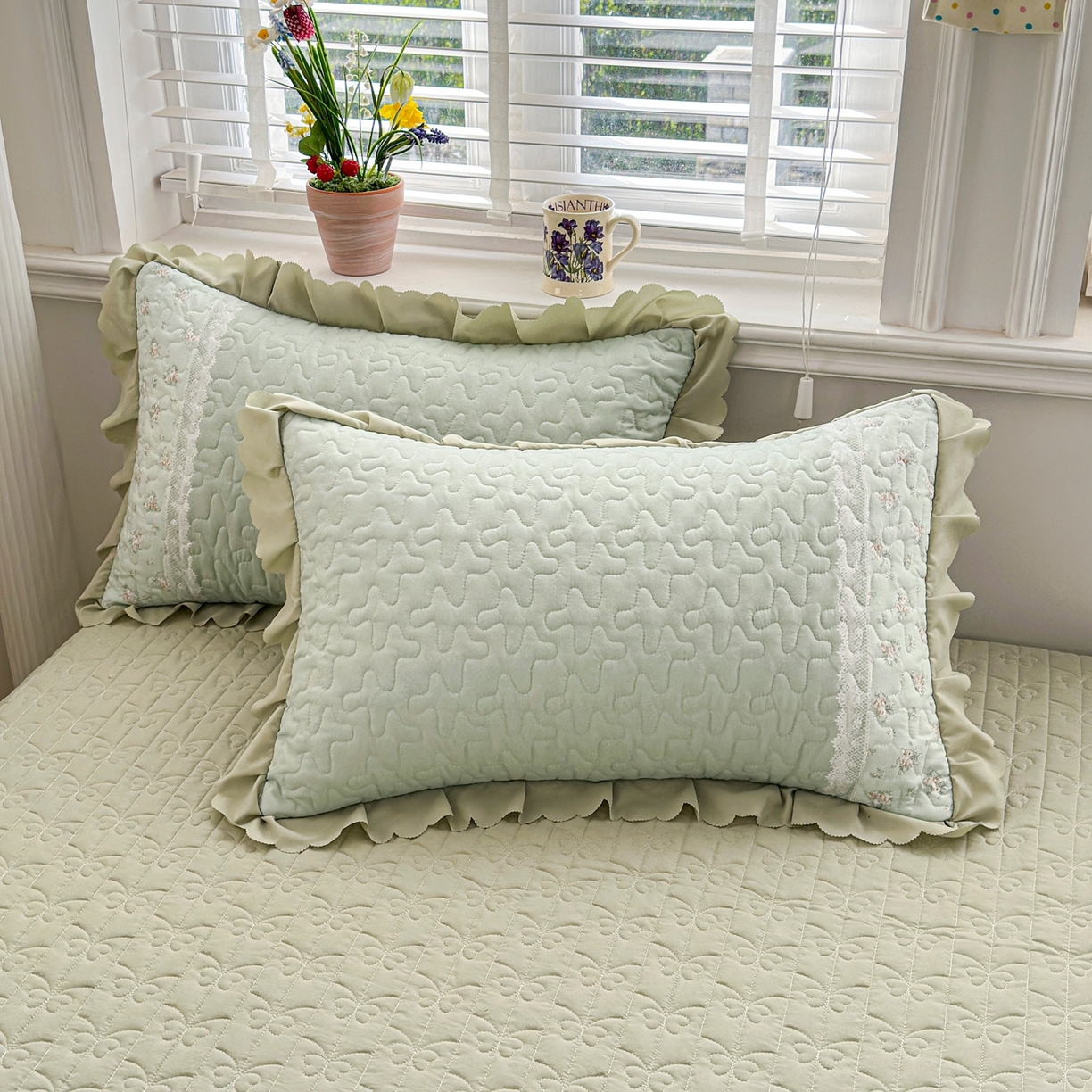 91家纺网 家纺一手货源 找家纺 雅眠居 2026直播爆款双层蕾丝花边夏被款床盖款四件套 AB版-秘境绿