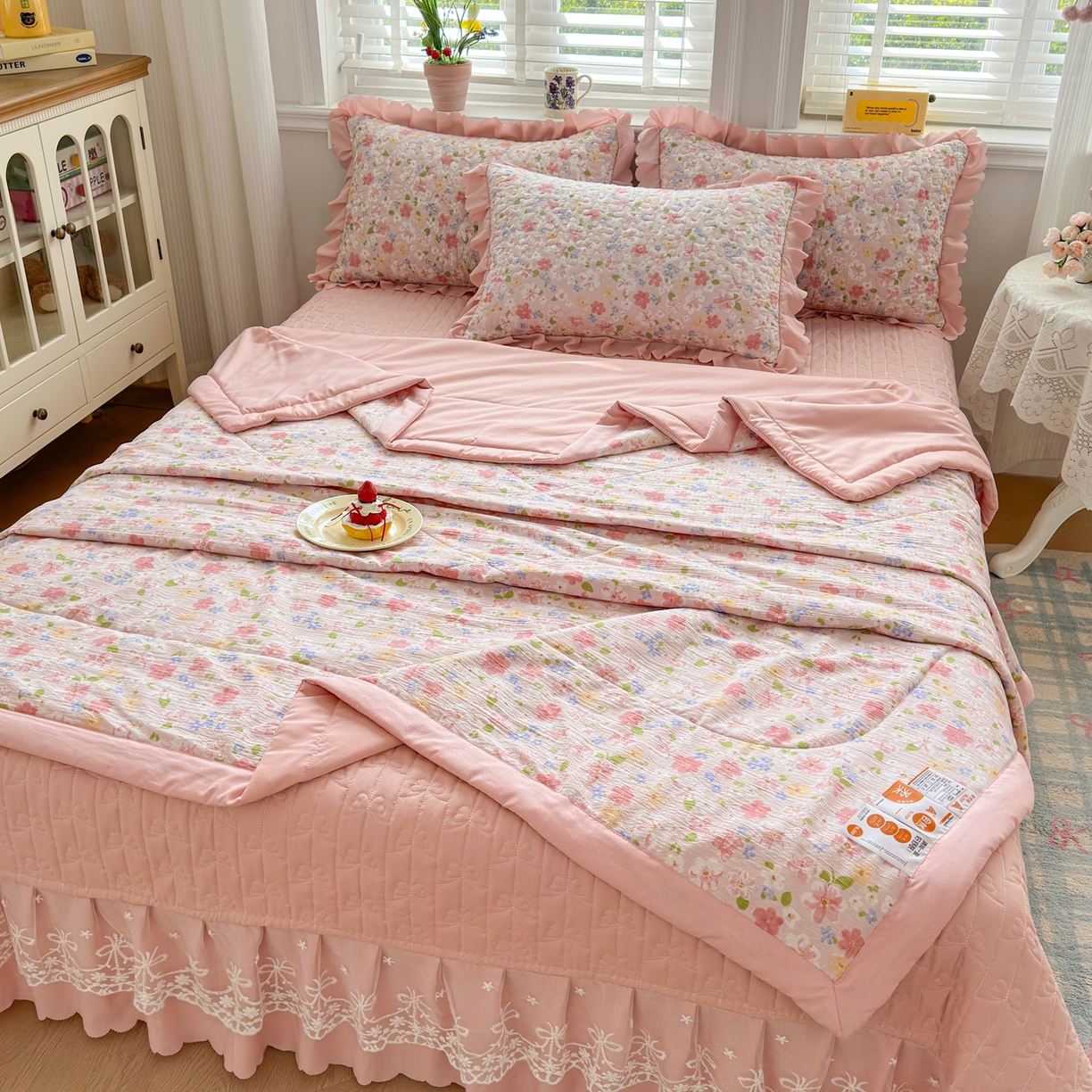 91家纺网 家纺一手货源 找家纺 雅眠居 2026直播爆款双层蕾丝花边夏被款床盖款四件套 AB版-十里桃花