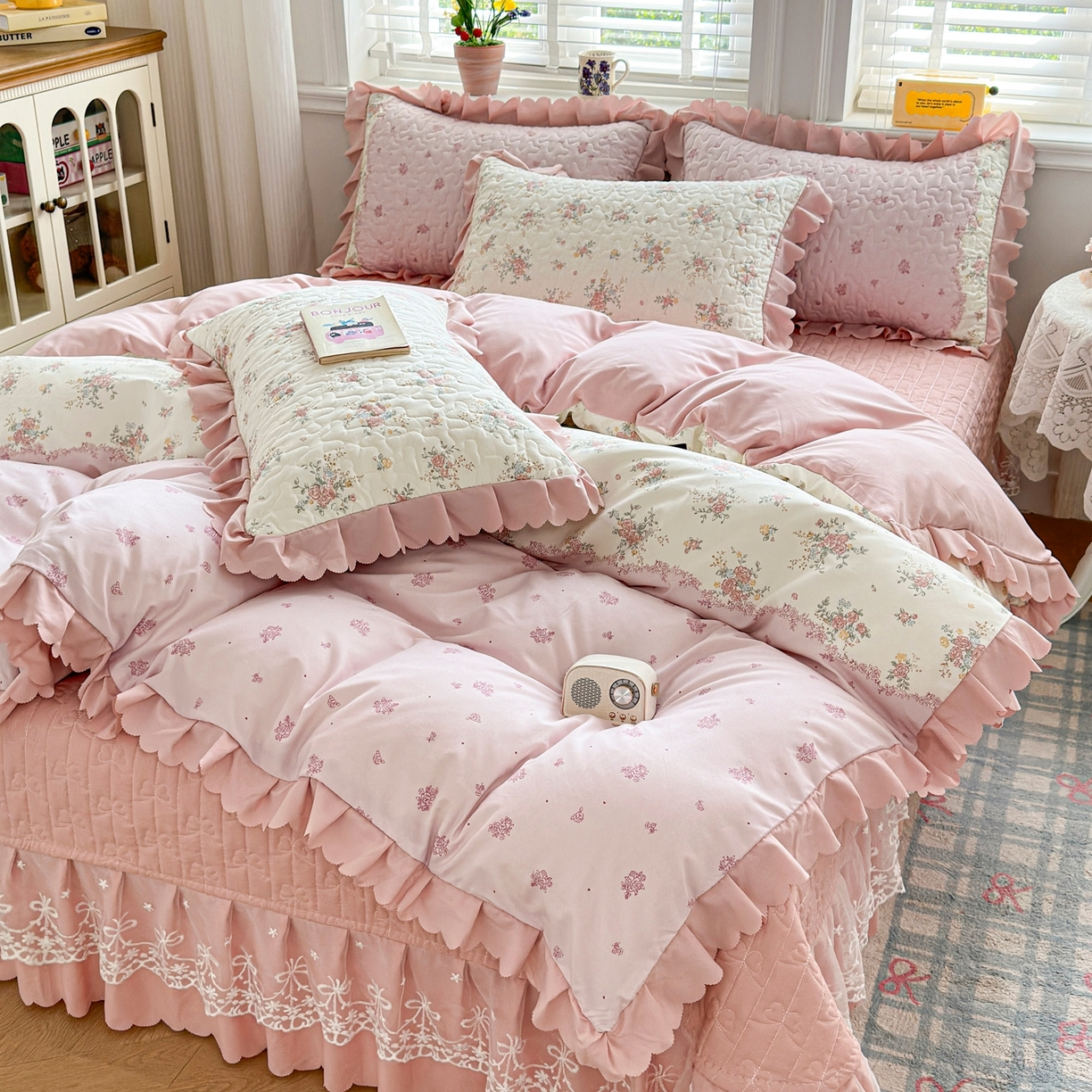 91家纺网 家纺一手货源 找家纺 雅眠居 2026直播爆款双层蕾丝花边夏被款床盖款四件套 AB版-诗意