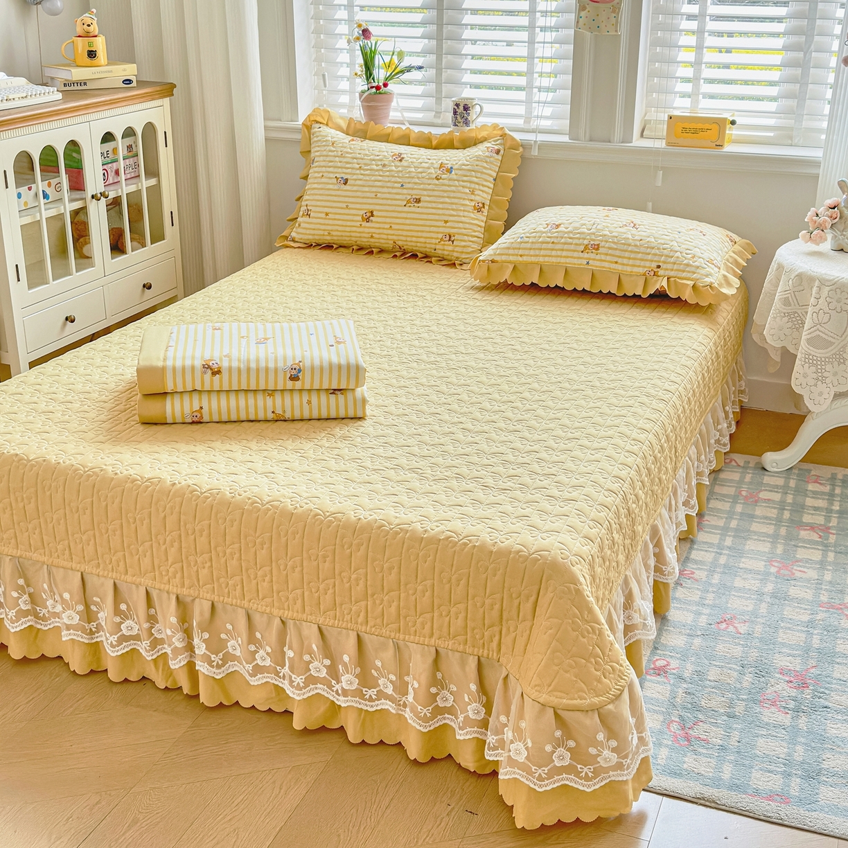 91家纺网 家纺一手货源 找家纺 雅眠居 2026直播爆款双层蕾丝花边夏被款床盖款四件套 AB版-小福星