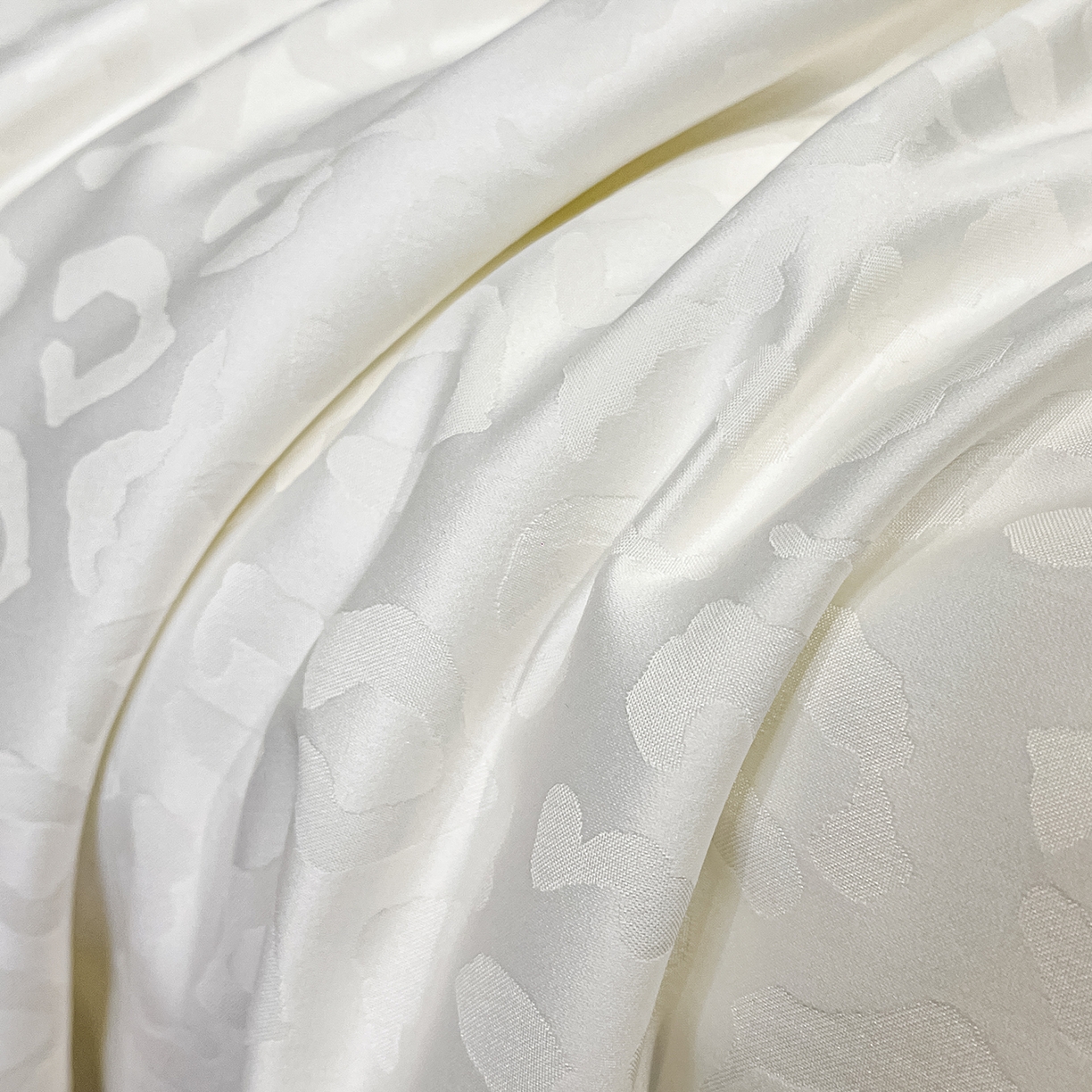 91家纺网 家纺一手货源 找家纺 （总）逸尚阁 2026新款水洗真丝豹纹夏被四件套