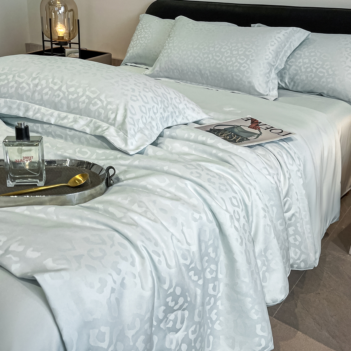 91家纺网 家纺一手货源 找家纺 （总）逸尚阁 2026新款水洗真丝豹纹夏被四件套