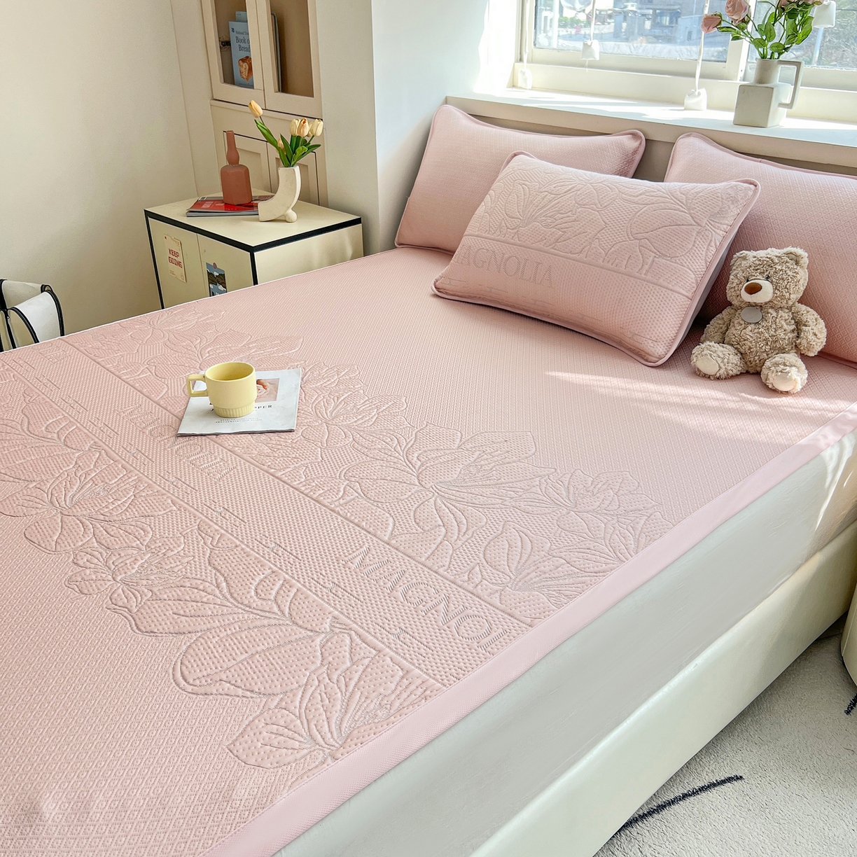 91家纺网 家纺一手货源 找家纺 能好家纺 2026新款高分子pe冰豆豆凉席床席款 半夏粉