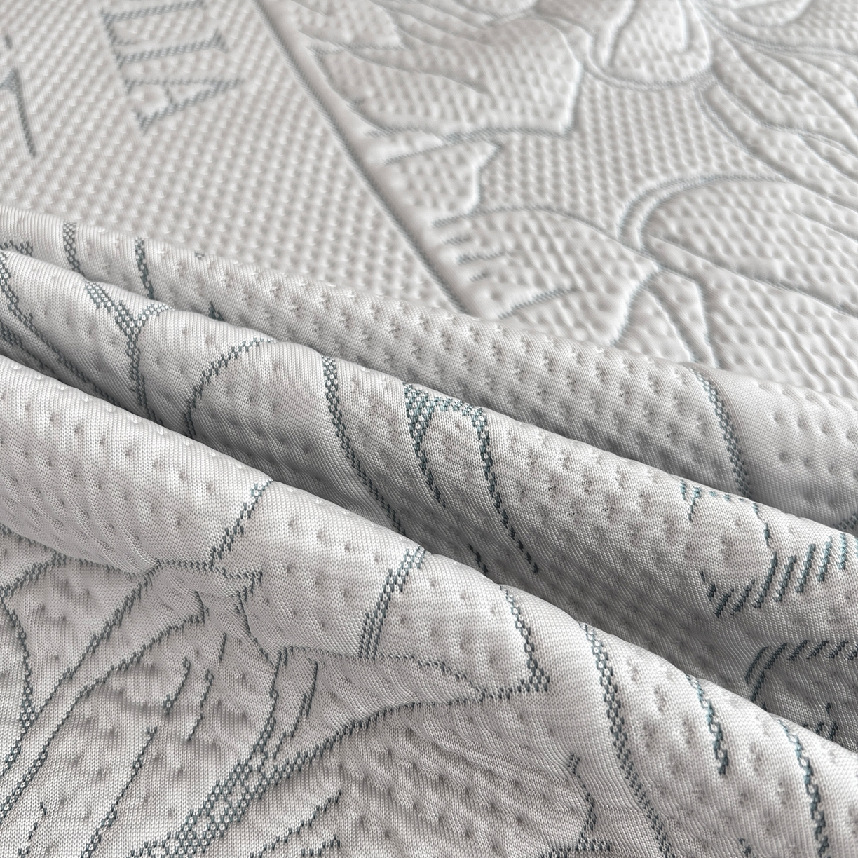 91家纺网 家纺一手货源 找家纺 能好家纺 2026新款高分子pe冰豆豆凉席床席款 半夏灰