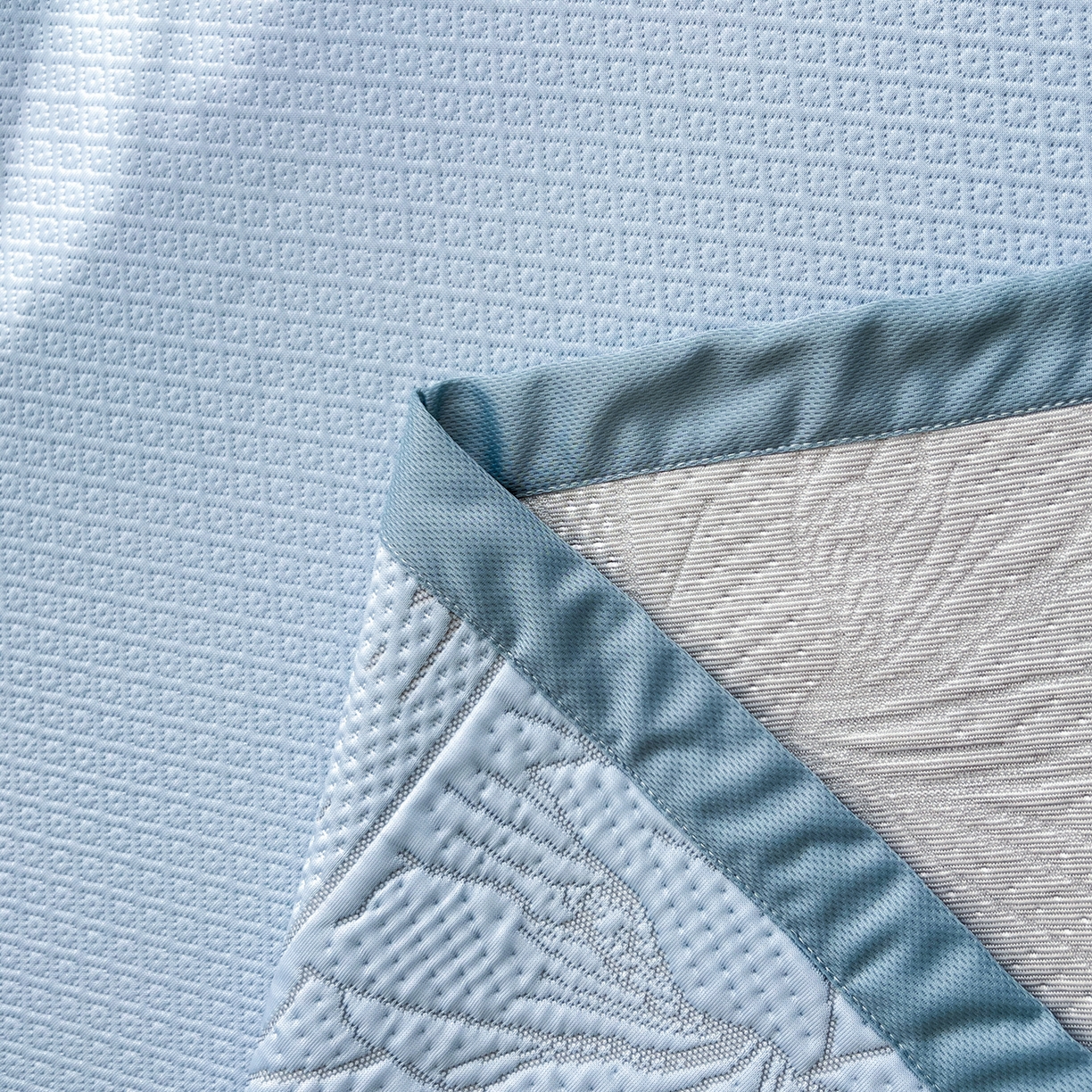 91家纺网 家纺一手货源 找家纺 能好家纺 2026新款高分子pe冰豆豆凉席床席款 半夏蓝