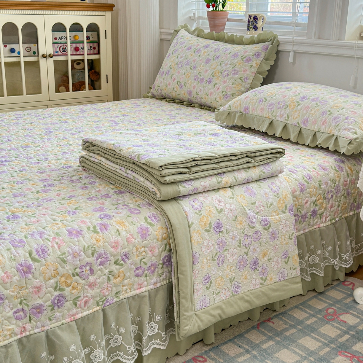 91家纺网 家纺一手货源 找家纺 雅眠居 2026新款直播爆款古法仿棉双层蕾丝花边床盖四件套 花海