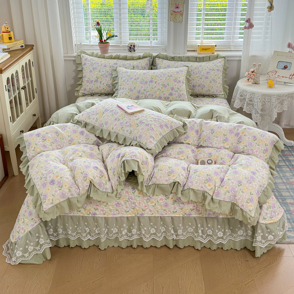 91家纺网 家纺一手货源 找家纺 雅眠居 2026新款直播爆款古法仿棉双层蕾丝花边床盖四件套 花海