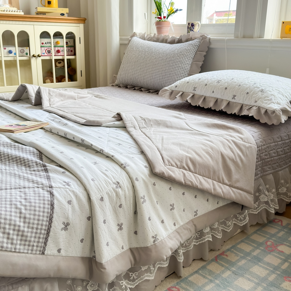 91家纺网 家纺一手货源 找家纺 雅眠居 2026新款直播爆款古法仿棉双层蕾丝花边床盖四件套 AB版-彩格灰