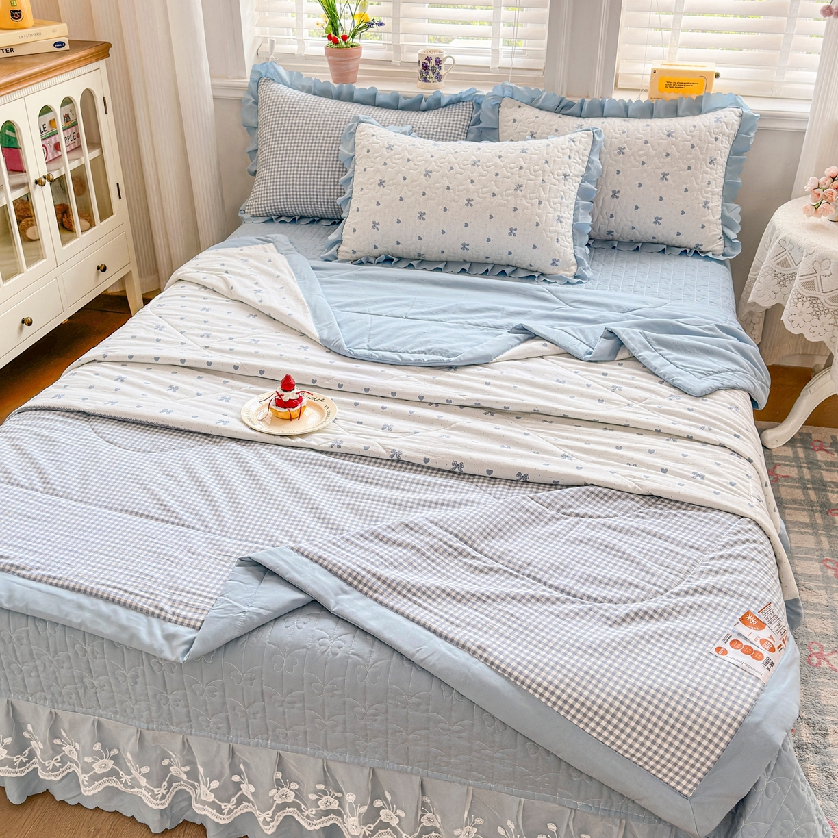 91家纺网 家纺一手货源 找家纺 雅眠居 2026新款直播爆款古法仿棉双层蕾丝花边床盖四件套 AB版-彩格蓝