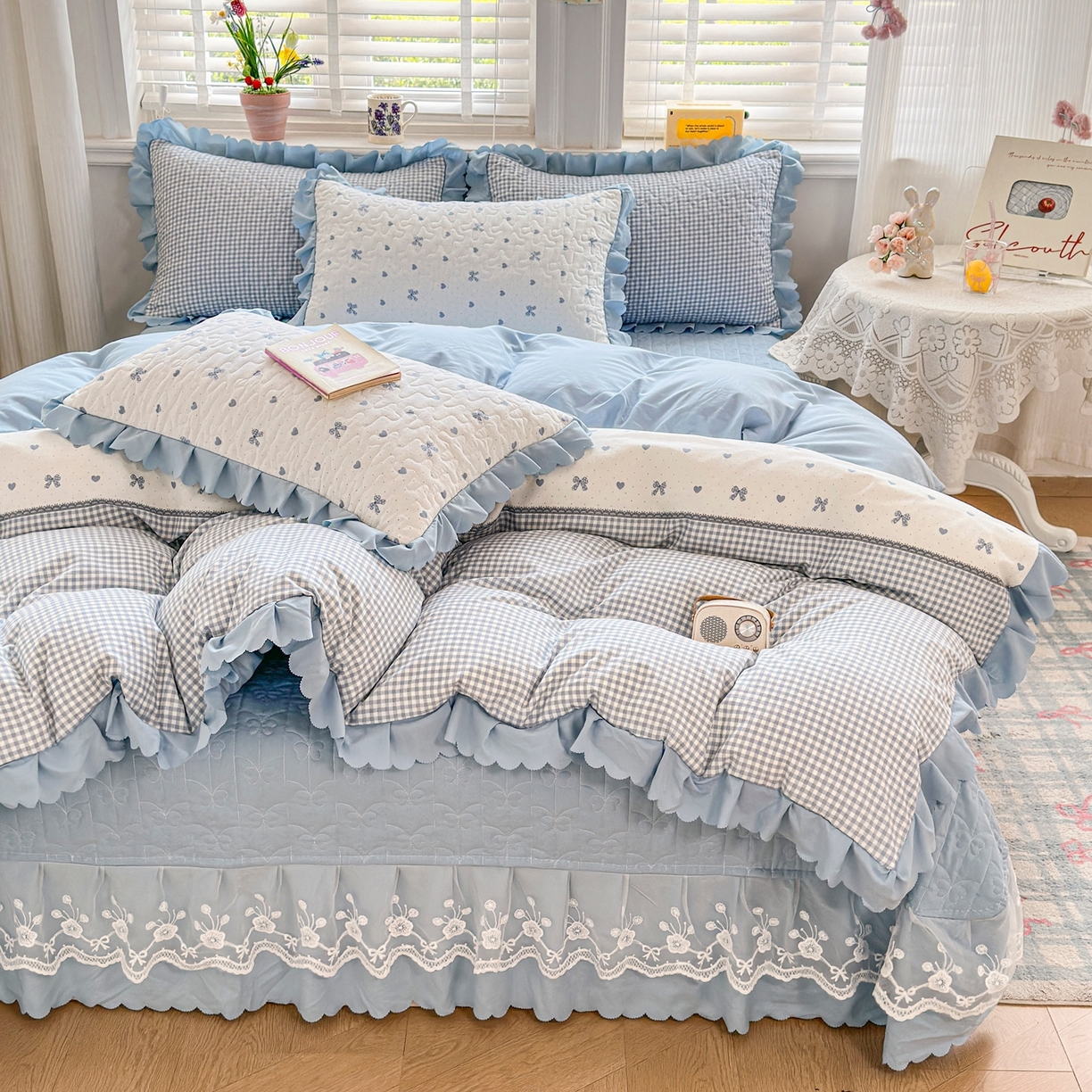 91家纺网 家纺一手货源 找家纺 雅眠居 2026新款直播爆款古法仿棉双层蕾丝花边床盖四件套 AB版-彩格蓝