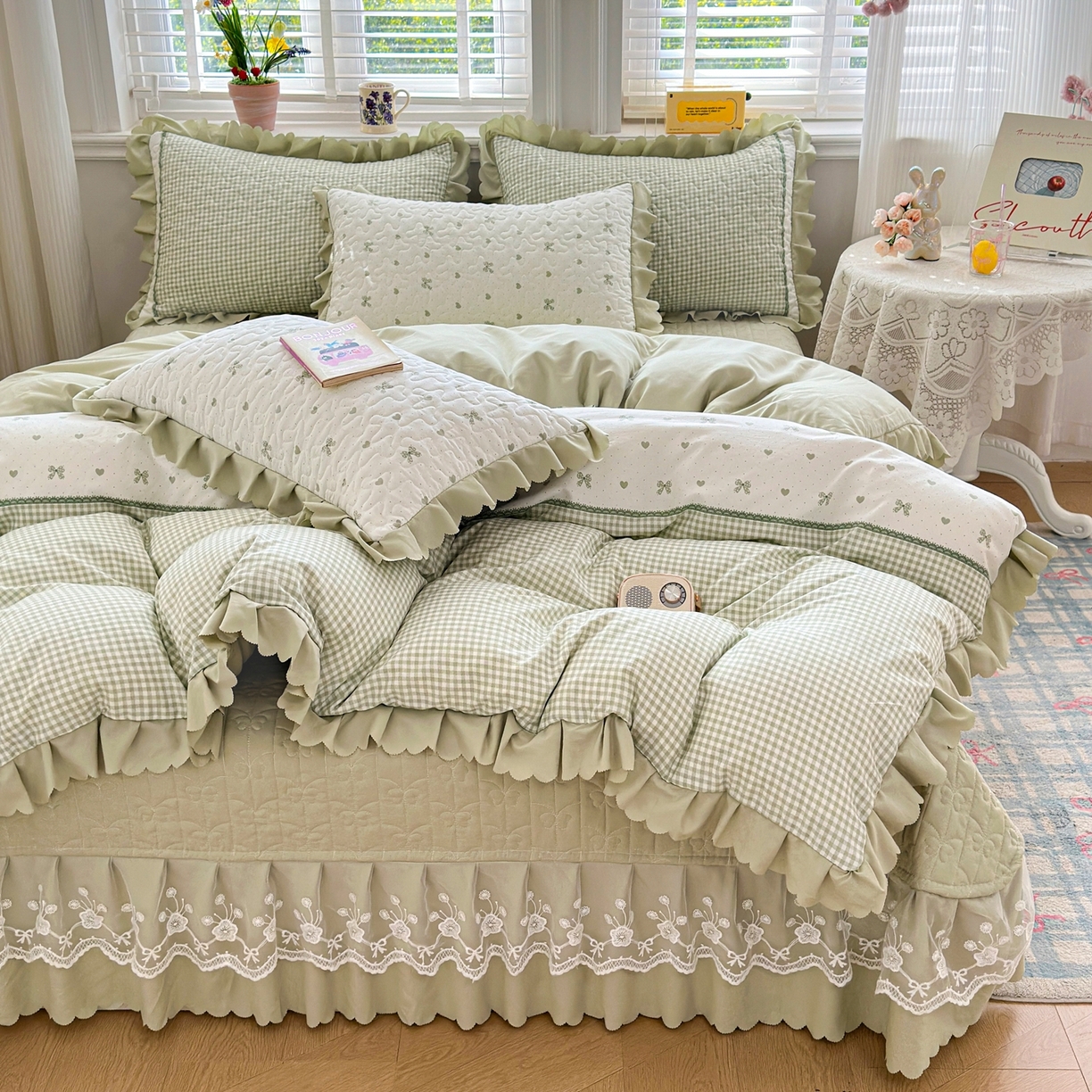 91家纺网 家纺一手货源 找家纺 雅眠居 2026新款直播爆款古法仿棉双层蕾丝花边床盖四件套 AB版-彩格绿