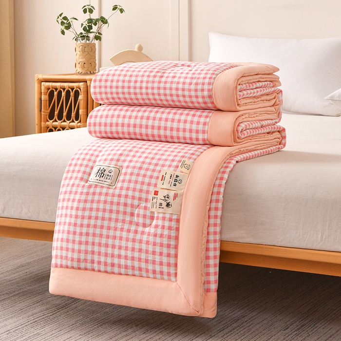 91家纺网 家纺一手货源 找家纺 好梦来家纺【高克重】2026新品水洗棉新疆棉花夏被无印风夏被良品格子空调被被子被芯 粉小格