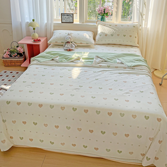 91家纺网 家纺一手货源 找家纺 卡普二店 2026新款A类锦氨凉感印花夏被四件套床盖凉席款--单夏被 青提奶冻