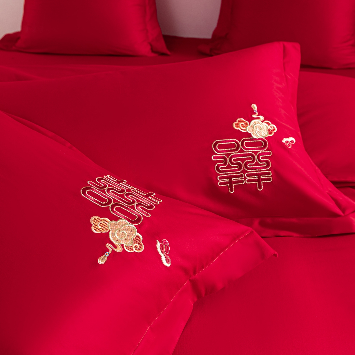 91家纺网 家纺一手货源 找家纺 东方合美（原：皇家传奇） 2026新款纯棉长绒棉刺绣婚庆四件套-龙凤系列 龙凤爱恋