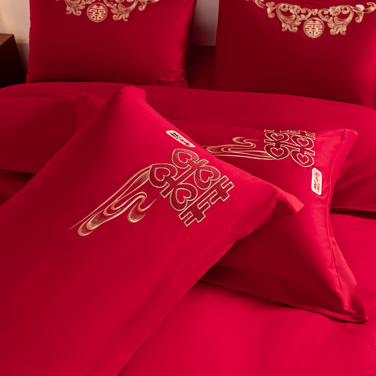 91家纺网 家纺一手货源 找家纺 东方合美（原：皇家传奇） 2026新款纯棉长绒棉刺绣婚庆四件套-龙凤系列 龙凤共舞