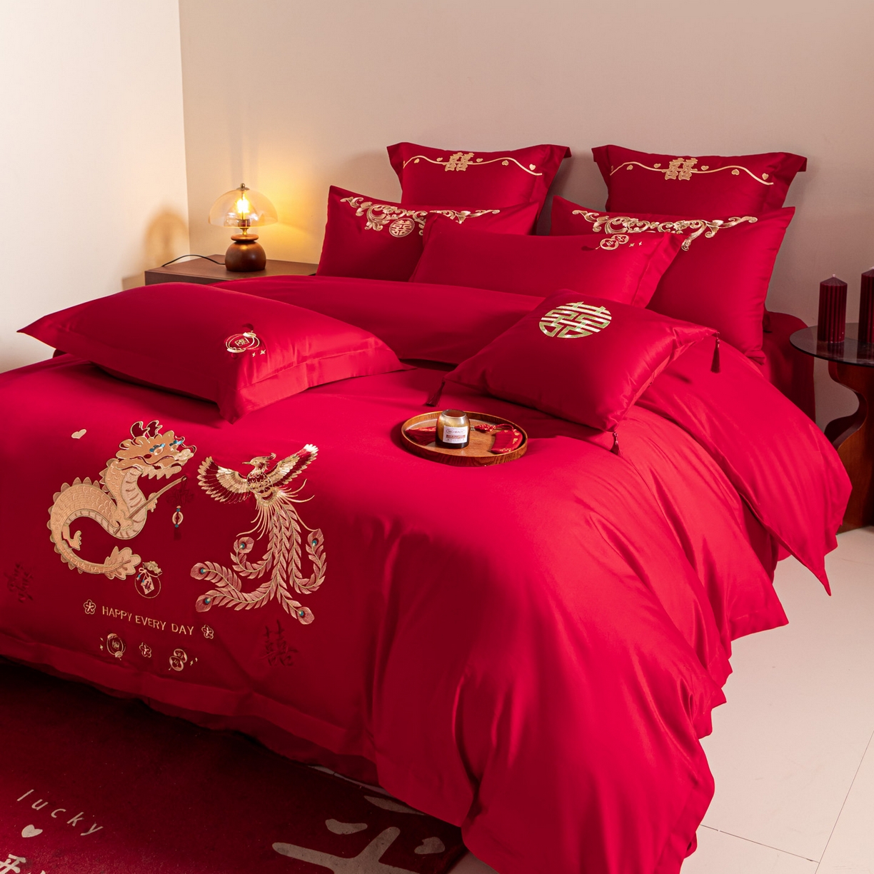 91家纺网 家纺一手货源 找家纺 东方合美（原：皇家传奇） 2026新款纯棉长绒棉刺绣婚庆四件套-龙凤系列 张灯结彩