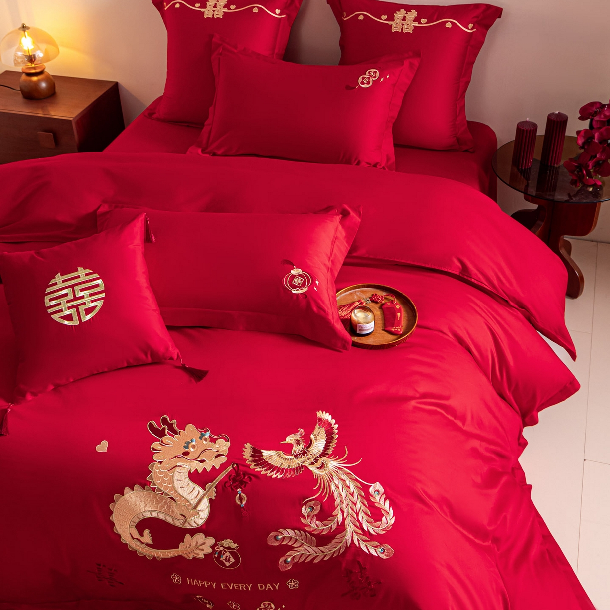 91家纺网 家纺一手货源 找家纺 东方合美（原：皇家传奇） 2026新款纯棉长绒棉刺绣婚庆四件套-龙凤系列 张灯结彩