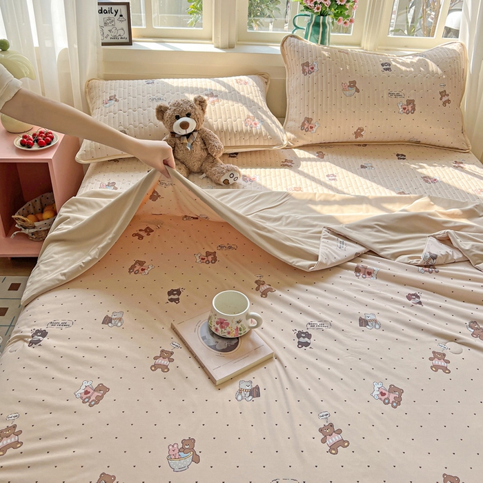 91家纺网 家纺一手货源 找家纺 卡普二店 2026新款A类锦氨凉感印花夏被四件套床盖凉席款--单夏被 软糖小熊