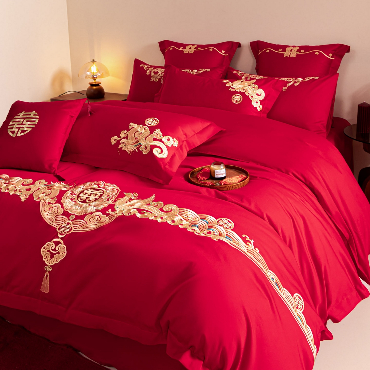 91家纺网 家纺一手货源 找家纺 东方合美（原：皇家传奇） 2026新款纯棉长绒棉刺绣婚庆四件套-龙凤系列 金彩龙凤