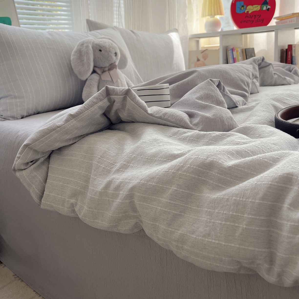 91家纺网 家纺一手货源 找家纺 栩裕纺织 2026新款高克重无印风阳离子提花单夏被-夏被三件套四件套 夏被-高级灰