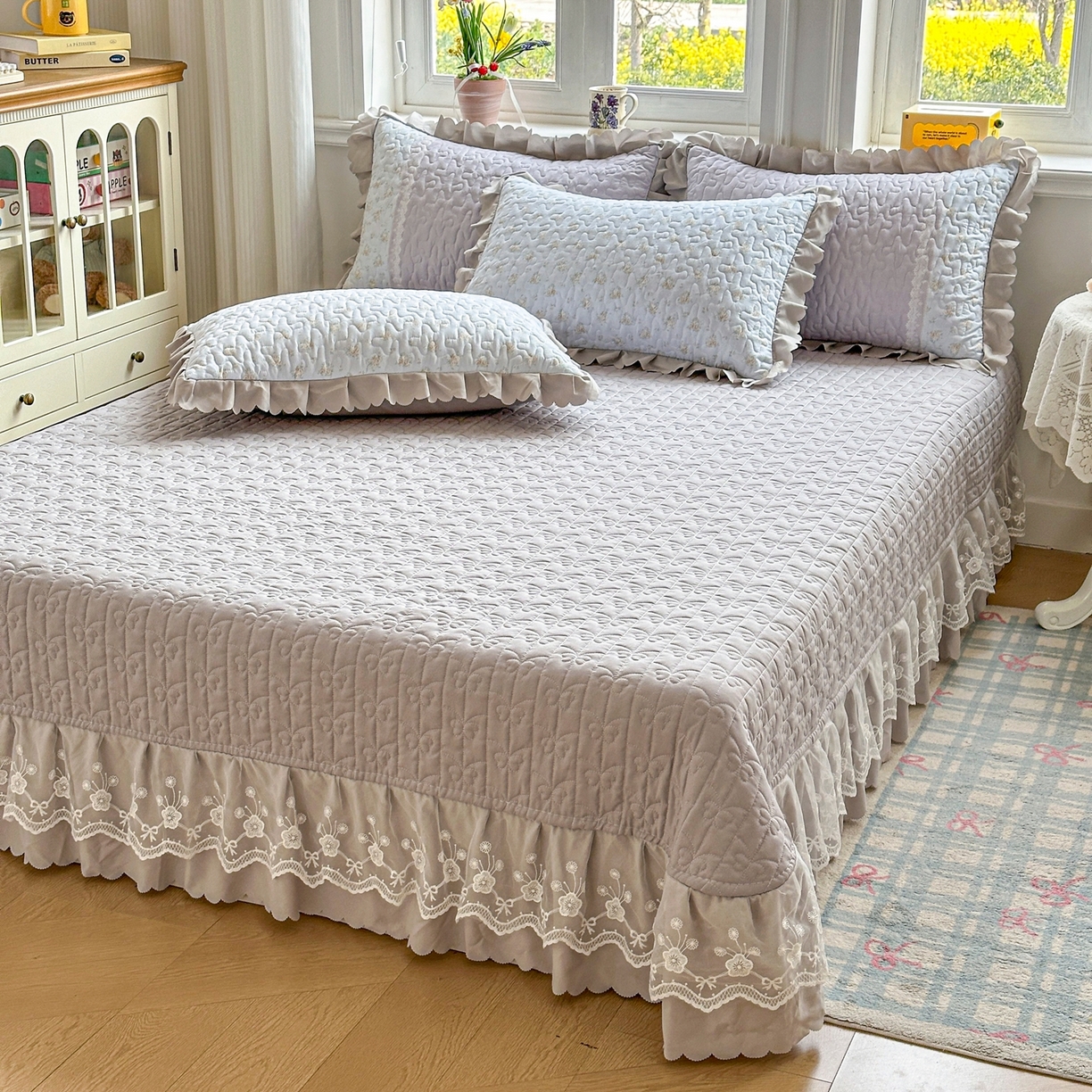 91家纺网 家纺一手货源 找家纺 雅眠居 2026新款直播爆款古法仿棉双层蕾丝花边床盖四件套 AB版-秘境灰