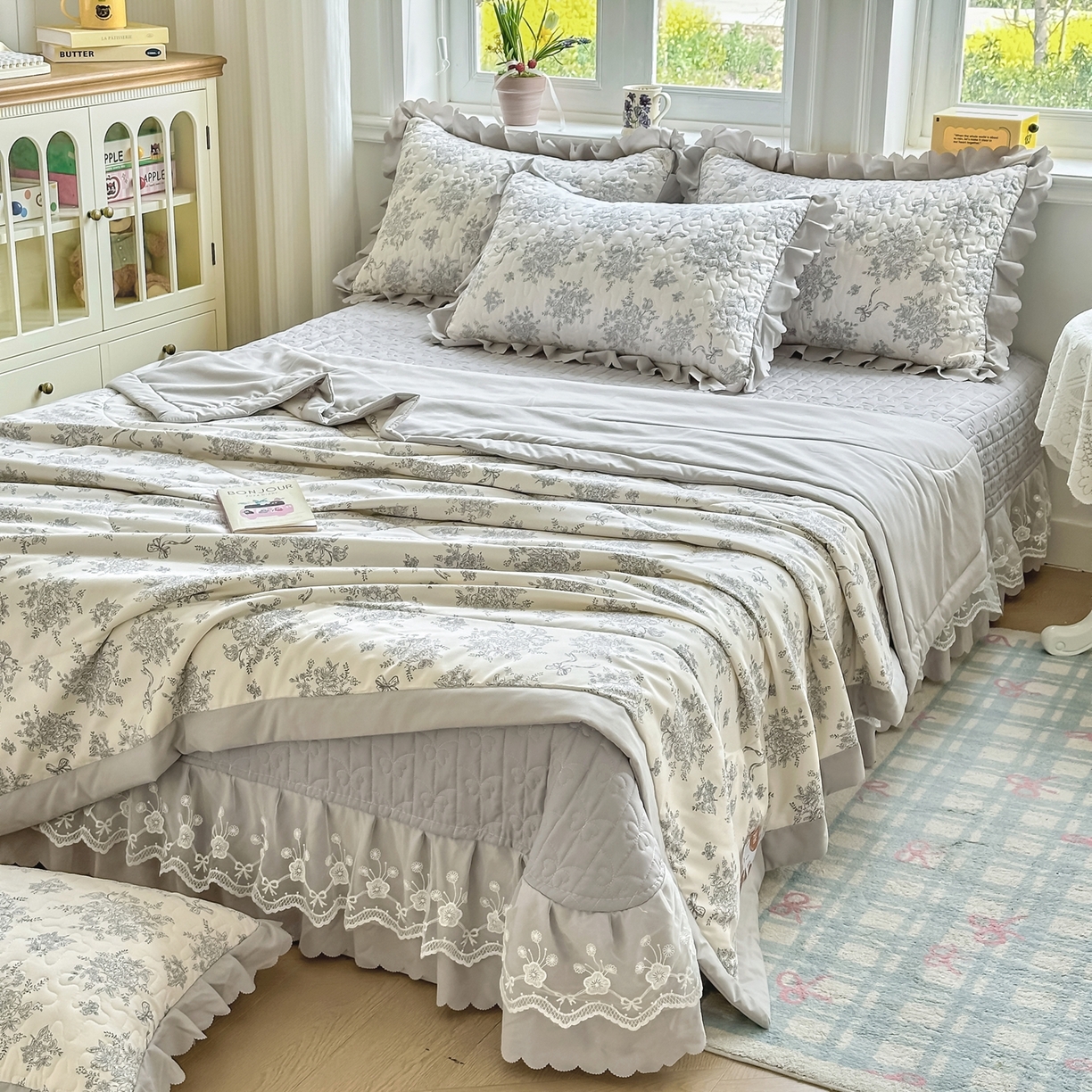 91家纺网 家纺一手货源 找家纺 雅眠居 2026新款直播爆款古法仿棉双层蕾丝花边床盖四件套 AB版-灰韵