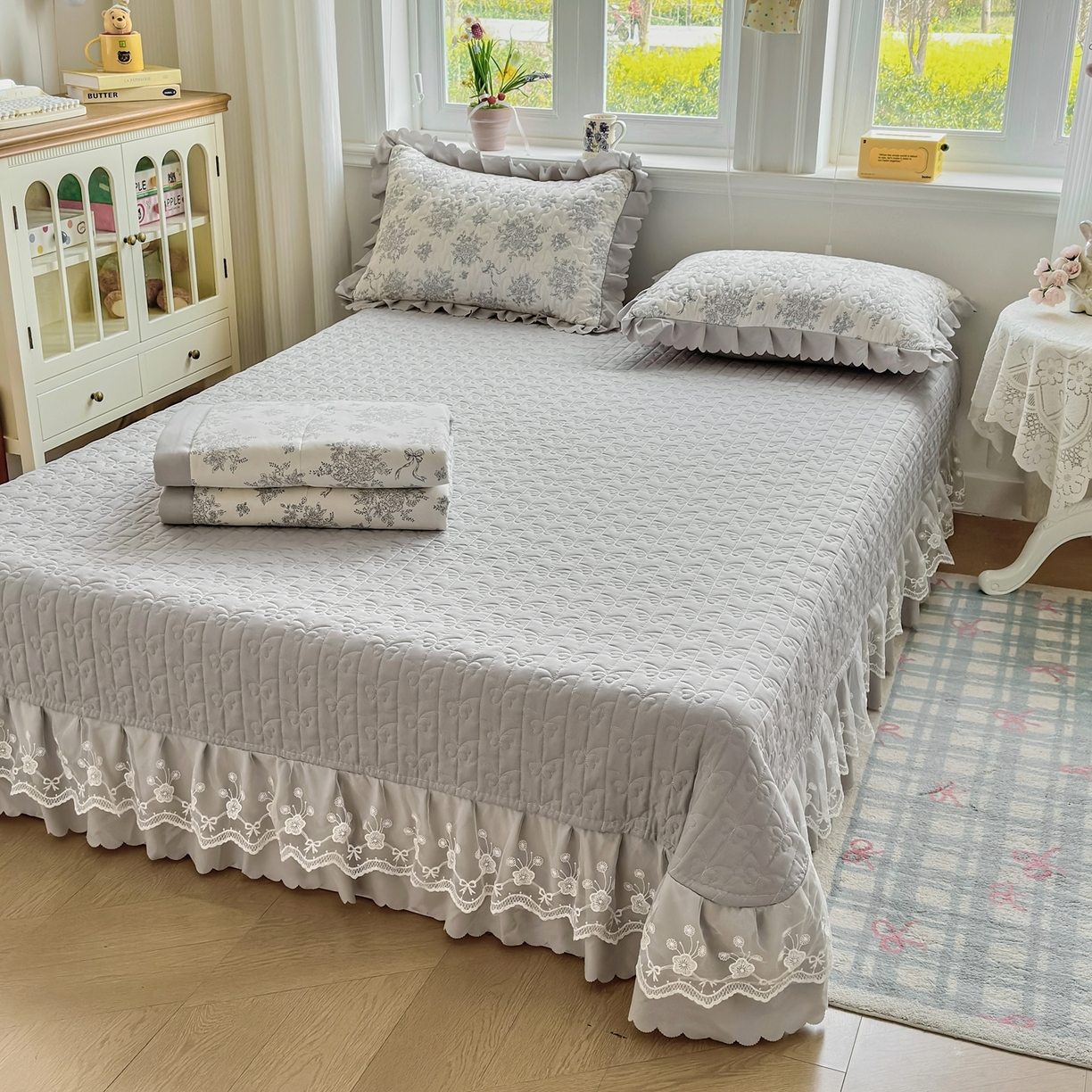 91家纺网 家纺一手货源 找家纺 雅眠居 2026新款直播爆款古法仿棉双层蕾丝花边床盖四件套 AB版-灰韵