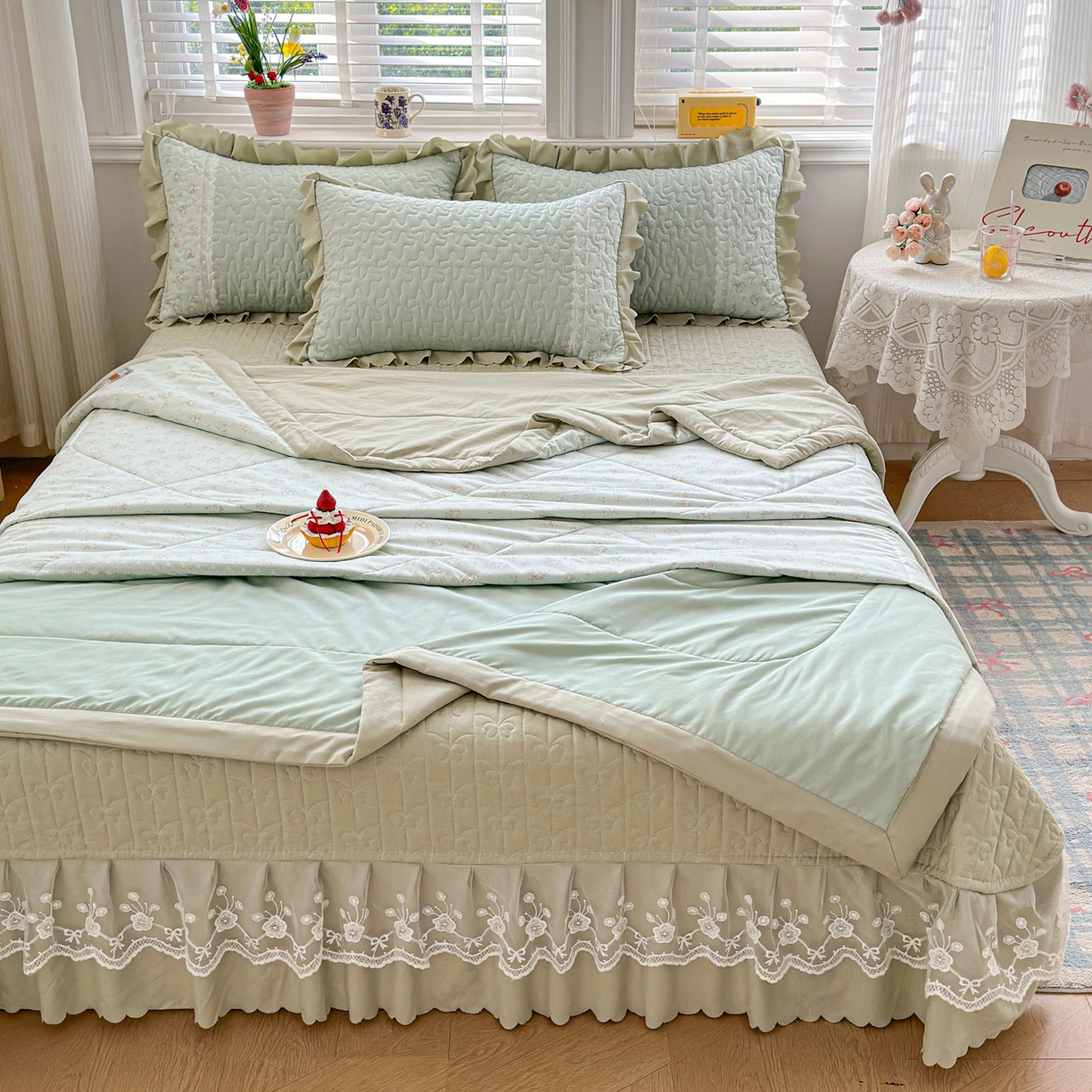 91家纺网 家纺一手货源 找家纺 雅眠居 2026新款直播爆款古法仿棉双层蕾丝花边床盖四件套 AB版-秘境绿