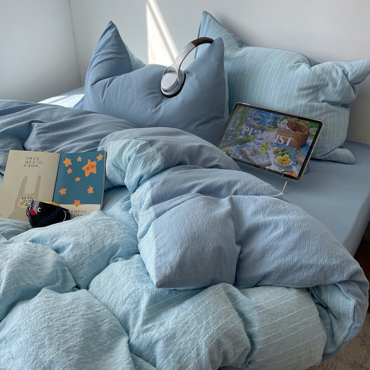 91家纺网 家纺一手货源 找家纺 栩裕纺织 2026新款高克重无印风阳离子提花工艺四件套 轻奢风-湖蓝