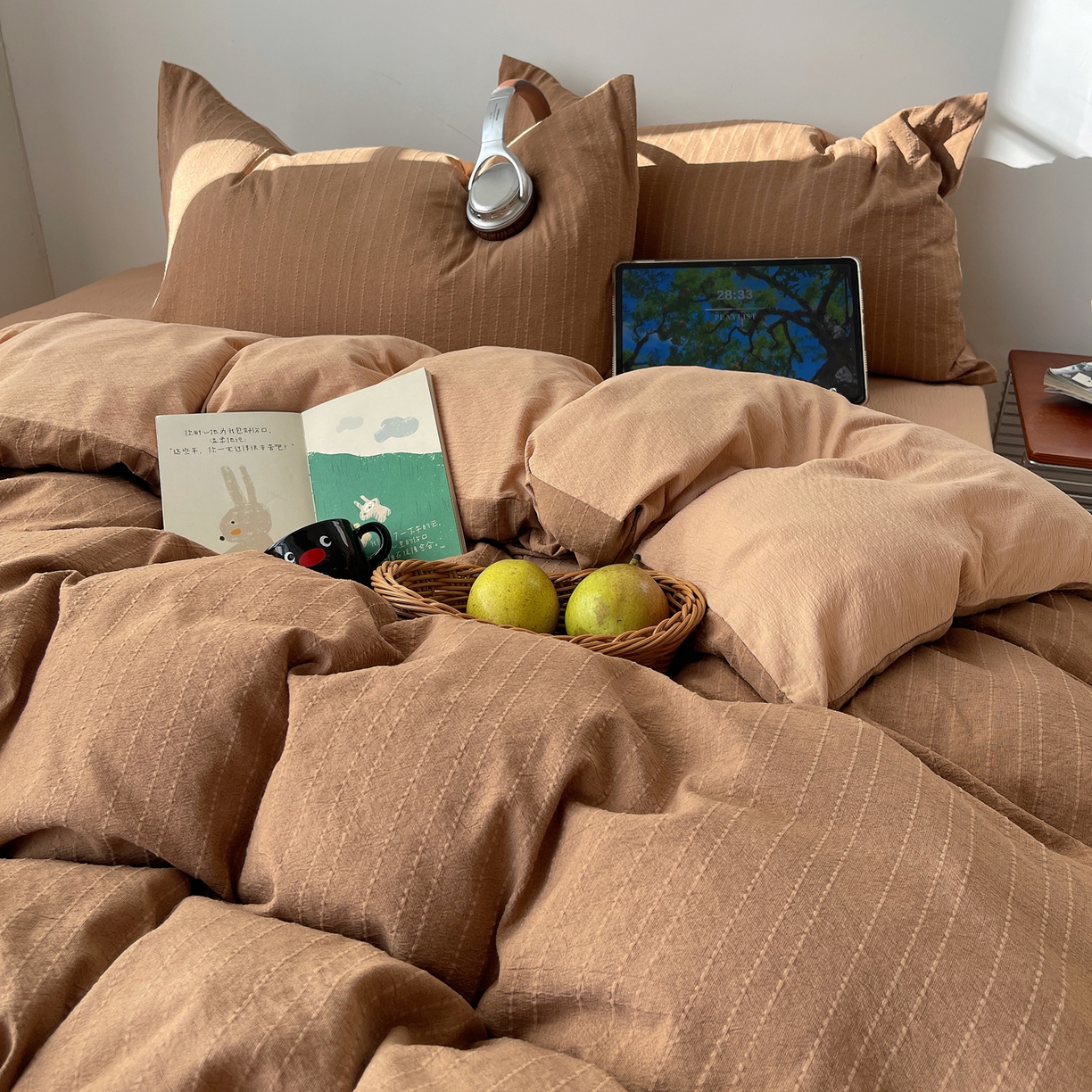 91家纺网 家纺一手货源 找家纺 栩裕纺织 2026新款高克重无印风阳离子提花工艺四件套 轻奢风-焦糖色