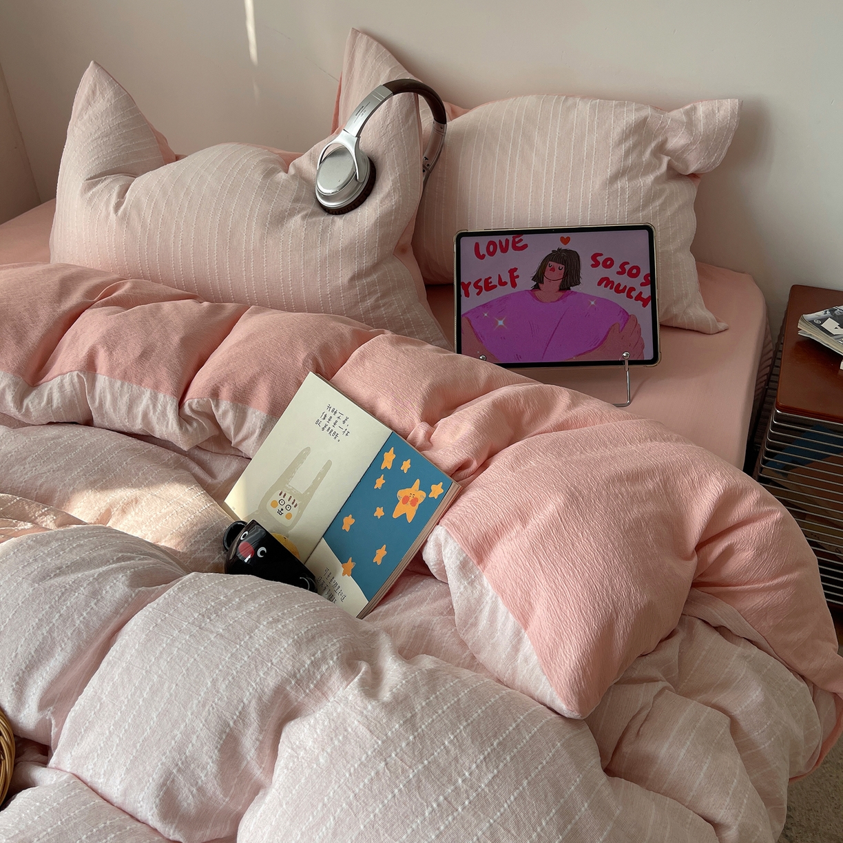 91家纺网 家纺一手货源 找家纺 栩裕纺织 2026新款高克重无印风阳离子提花工艺四件套 轻奢风-桃夭