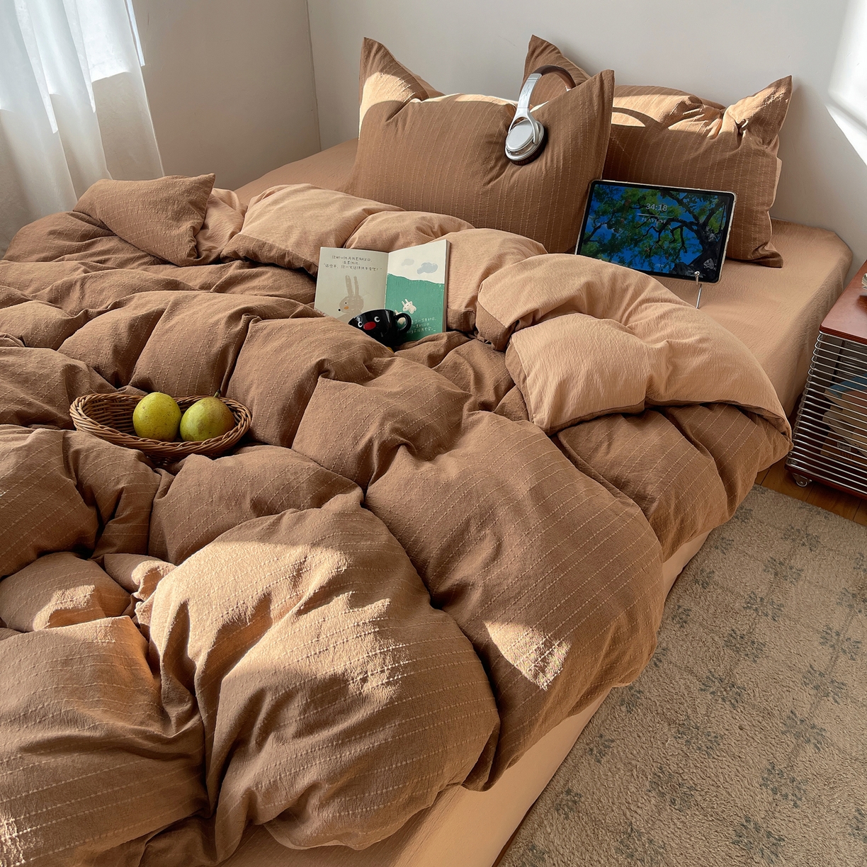 91家纺网 家纺一手货源 找家纺 栩裕纺织 2026新款高克重无印风阳离子提花工艺四件套 轻奢风-焦糖色