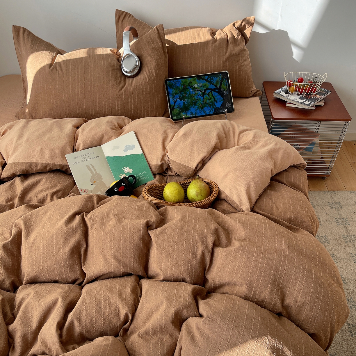 91家纺网 家纺一手货源 找家纺 栩裕纺织 2026新款高克重无印风阳离子提花工艺四件套 轻奢风-焦糖色