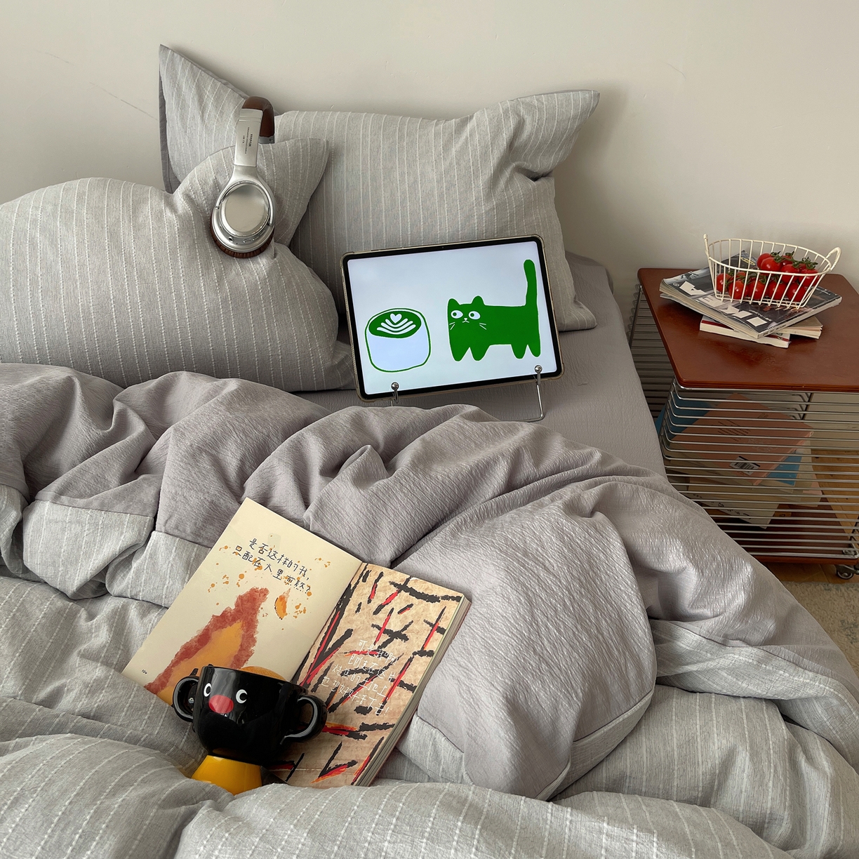 91家纺网 家纺一手货源 找家纺 栩裕纺织 2026新款高克重无印风阳离子提花工艺四件套 轻奢风-高级灰