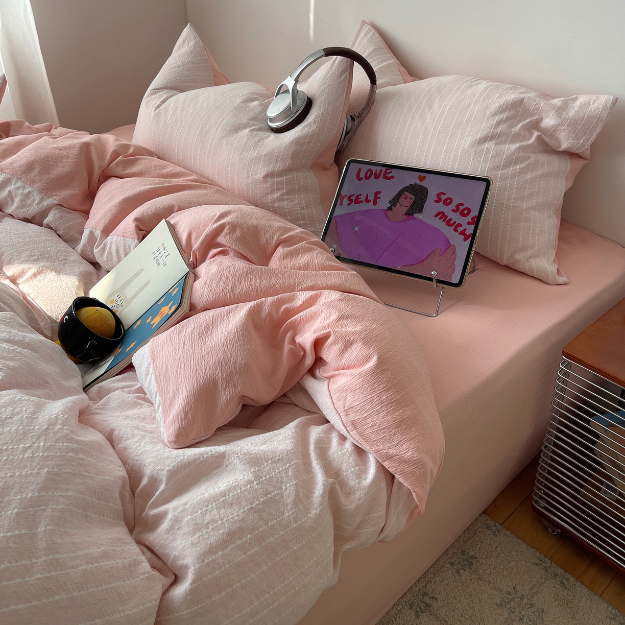 91家纺网 家纺一手货源 找家纺 栩裕纺织 2026新款高克重无印风阳离子提花工艺四件套 轻奢风-桃夭