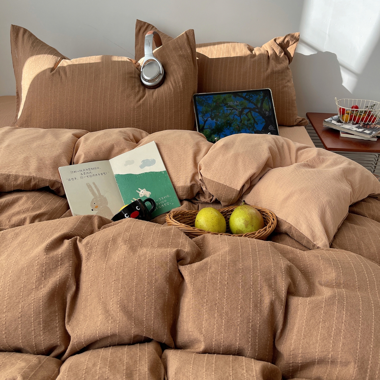 91家纺网 家纺一手货源 找家纺 栩裕纺织 2026新款高克重无印风阳离子提花工艺四件套 轻奢风-焦糖色