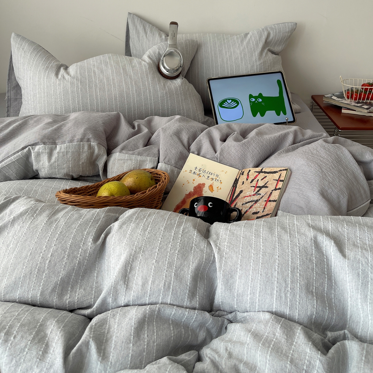 91家纺网 家纺一手货源 找家纺 栩裕纺织 2026新款高克重无印风阳离子提花工艺四件套 轻奢风-高级灰