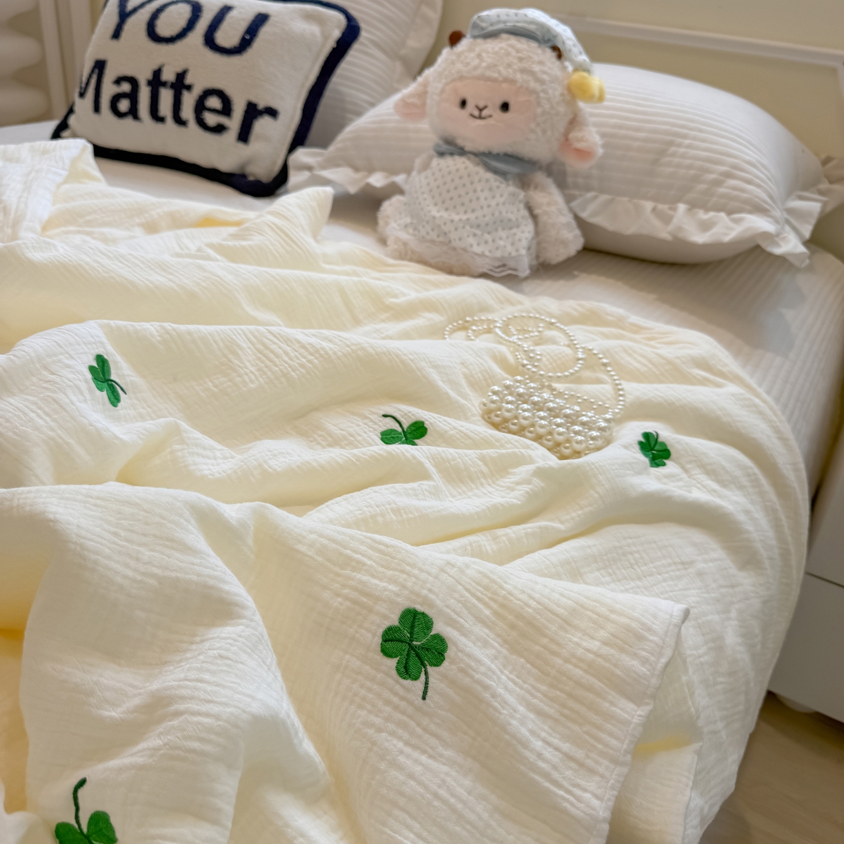 91家纺网 家纺一手货源 找家纺 （总）盼季家纺 2026新款高品质A类木棉皱皱纱小清新刺绣夏被