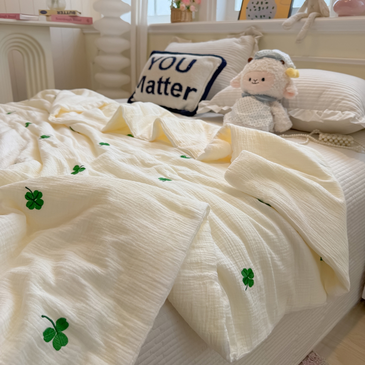 91家纺网 家纺一手货源 找家纺 盼季家纺 2026新款高品质A类木棉皱皱纱小清新刺绣夏被 小清新刺绣夏被-四叶草